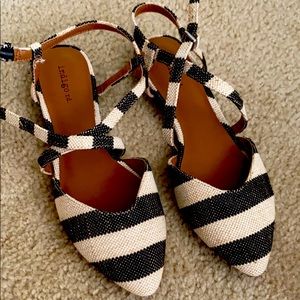 New, never worn. Super cute